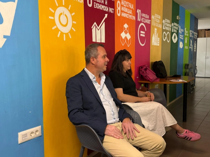 Герасимовски: Бесплатно обезбедување во градинките во Центар од следната година и нови униформи за вработените