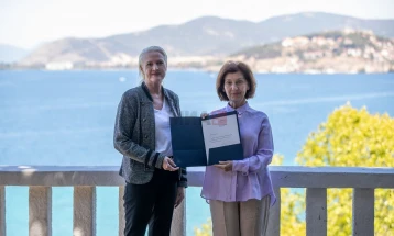 Urim nga Trampi për Siljanovska Davkovën me rastin e Ditës së Pavarësisë