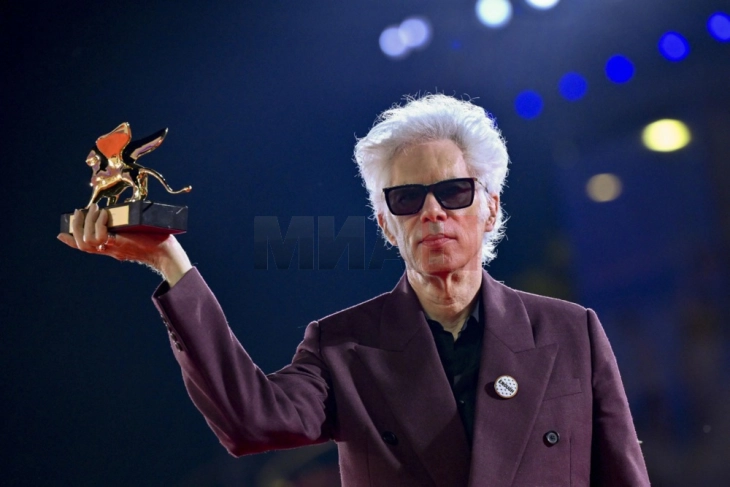 „Татко, мајка, сестра, брат“ на Џим Џармуш го освои Златниот лав во Венеција