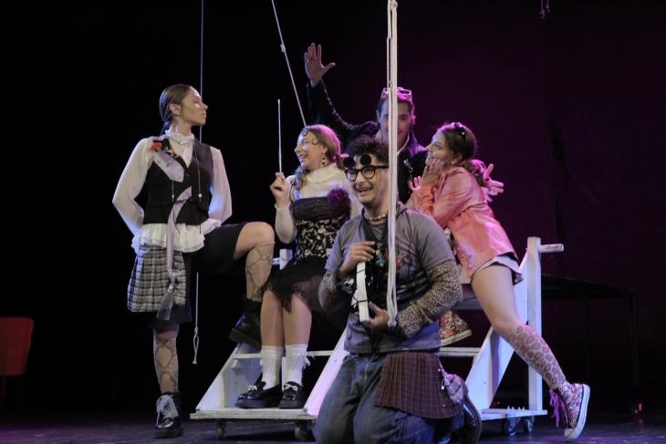 Премиера на „Драга Јелена Сергеевна“ во вторник во МНТ