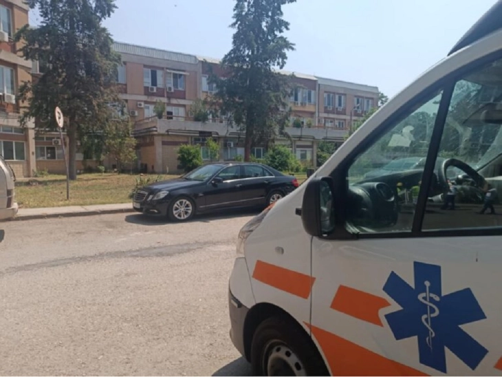 Tetëmbëdhjetë persona me lëndime nga zjarri në 