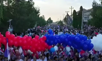 Директорот на српската полиција: Над 126.000 луѓе присуствуваа на 111 собири против блокадите