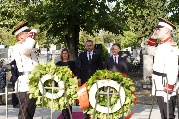 Тошковски:  Независноста не е само подарок од минатото, туку обврска што сите заедно мораме да ја чуваме и надградуваме