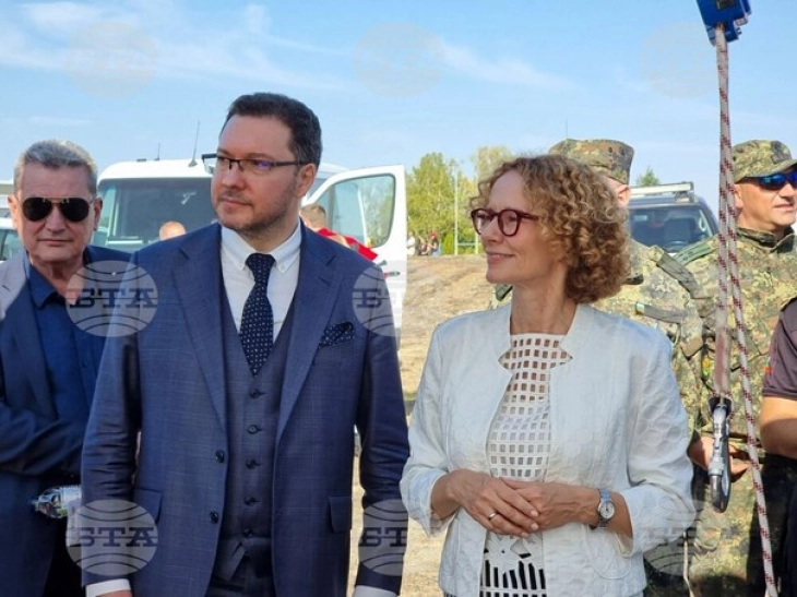 Сè што правиме денес е под влијание на трагедијата и страдањето во Украина, коментираше Радмила Шекеринска по отворањето на вежбата „Бугарија 2025“.