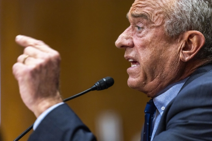 Kenedi Junior për senatorët të cilët e sulmuan: Marrin miliona dollarë nga kompanitë farmaceutike, prandaj nuk duan reforma!