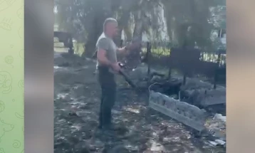 Zelenski: Rusët bombarduan fshatin Jarovë në Donjeck, vranë mbi 20 civilë