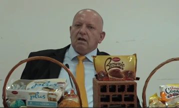 Азески: Со купување производи од „Макпрогрес“ вградуваме по една цигла во обновата на Винчини