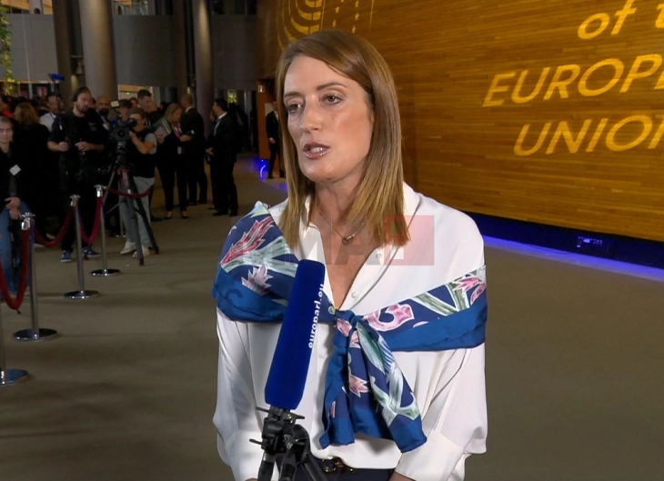 Mecola para fjalimit për 