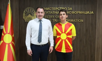 Министерот Андоновски се сретна со златниот медалист Владимир Грчев