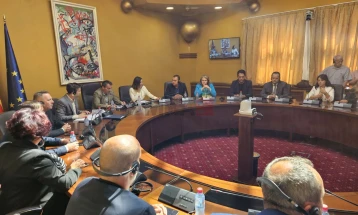 Anëtarët e Komisionit mbikëqyrës të ASK-së dhe AZ-së me certifikatë sigurie sot do ta vizitojnë ASK-në, ndërsa nesër AZ-në