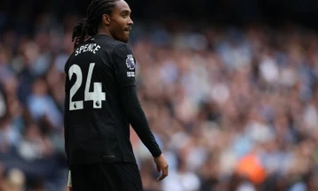 Спенс прв муслиман во дресот на англиската репрезентација