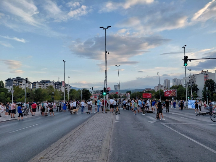 Граѓански собир во Аеродром, се бара итно решавање на проблемот со Вардариште и континуирано обезбедување на локацијата