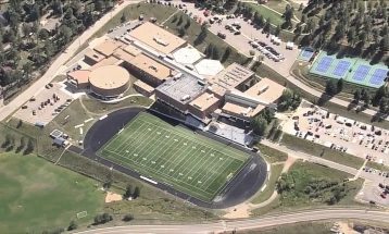 Пукање во училиште во Колорадо: Три лица во критична состојба од кои две се деца