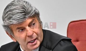 Пресудата во судењето на Болсонаро неизвесна откако судија гласаше за ослободување