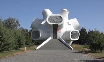 Ministri i Kulturës do ta vizitojë monumentin Makedonium në Krushevë