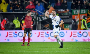 Галатасарај може да го ангажира Чалханоглу во зимскиот преоден рок