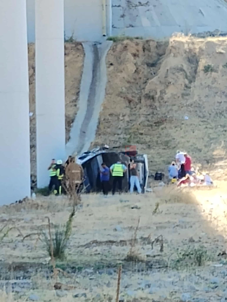 Тешка сообраќајна несреќа на експресниот пат Штип-Радовиш, има загинати