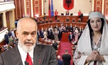 Рама: Диела ми рече „губитникот не е оној што паѓа, туку оној што копа таму каде што паднал“