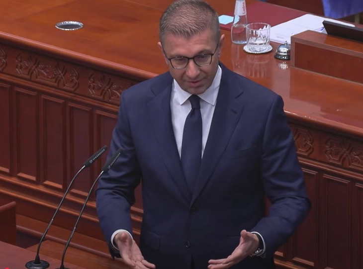 Мицкоски до Зејд: Слобода на говор е да кажам дека мојата земја е Македонија