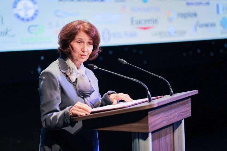 Сиљановска-Давкова: Боли егзодусот на најдобрите лекари, да ја препознаеме и признаеме нивната извонредност