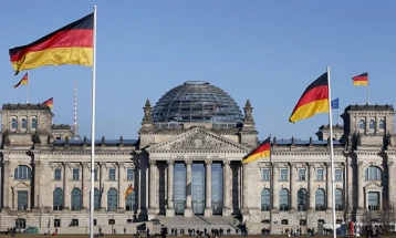 Survey: German coalition parties losing support