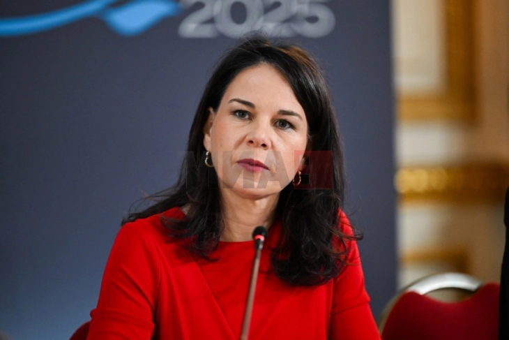 Бербок: Мировни сили на ООН би можеле да го гарантираат мирот во Украина