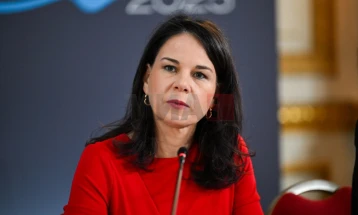 Бербок: Мировни сили на ООН би можеле да го гарантираат мирот во Украина