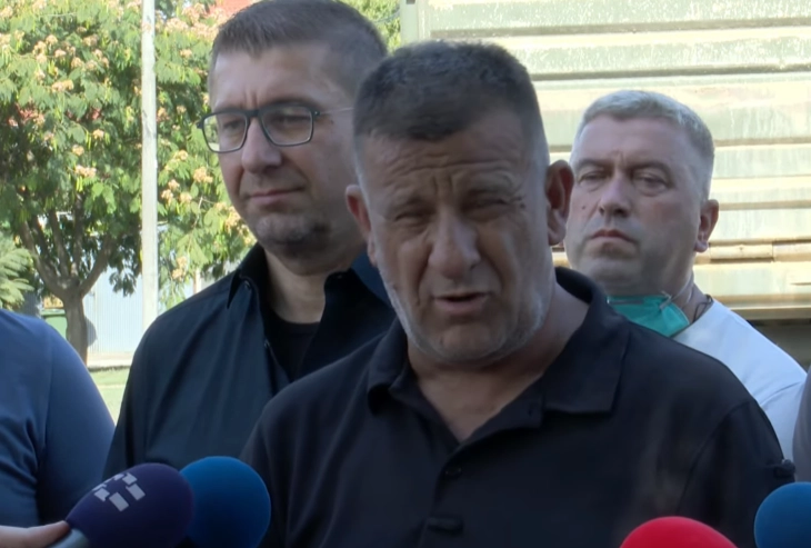 Томевски: Успешна интервенцијата на пожарот во Трубарево, целосно е под контрола, се работи на догасување