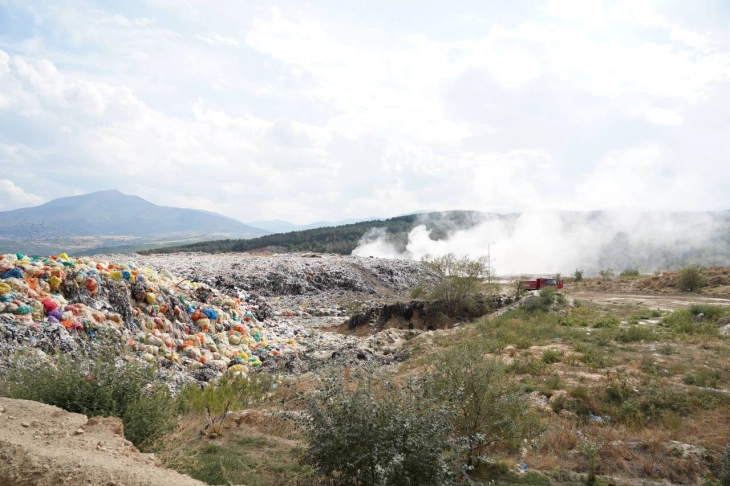 ДЗС: Чадењето од депонијата „Дрисла“ значително намалено, затрупувањето продолжува утре