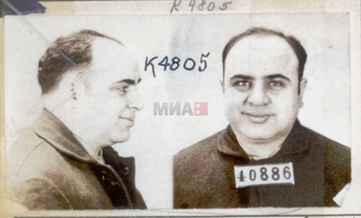 Како Ал Капоне вовел рок на траење на млекото во Чикаго?