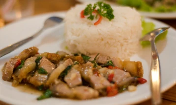 Филе со зеленчук и ориз