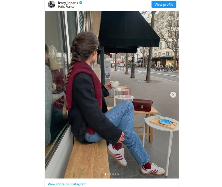 И Французинките сè повеќе ги заменуваат потпетиците со патики