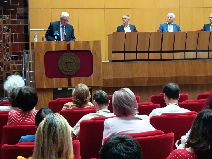 Kambovski: National identity and language cannot be subject to bilateral disputes