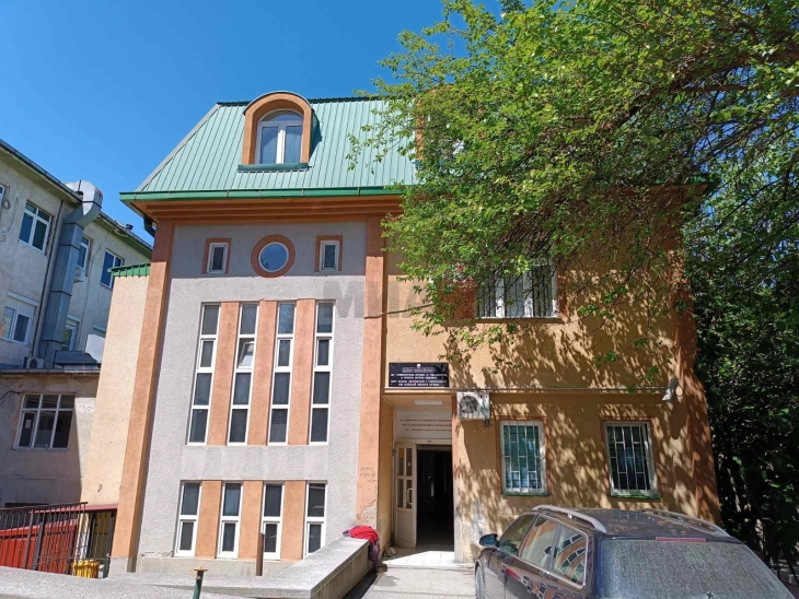 МЗ: Во текот на ноќта извршени 13 интервенции од Итна помош во Трубарево, лице транспортирано на Клиниката за токсикологија