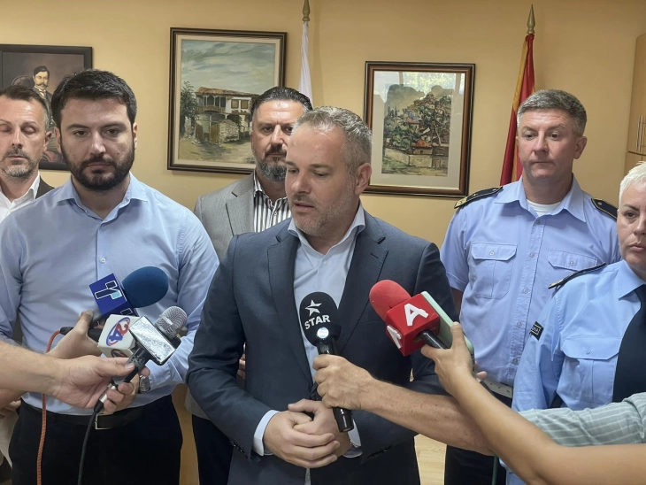 Janev: Po punohet maksimalisht për zgjidhjen e rasteve me automobilat e djegur