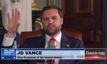 Американскиот потпретседател Џ.Д. Венс вечерва го води подкастот на убиениот Чарли Кирк