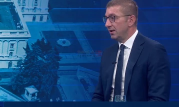 Mickoski: Ekspertët na thonin se zjarri në Trubarevë do të shuhet për të paktën 7 ditë, ne e shuam për më pak se 30 orë