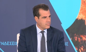 Плеврис: Почна префрлањето на мигрантите од Крит во центри од затворен тип