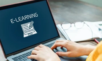 Јаневска: Околу 1800 ученици од Трубарево непречено следат онлајн настава