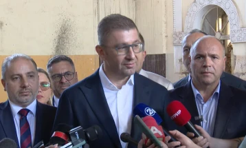 Изјава на премиерот Мицкоски по посетата на спортскиот комплекс „Соколана“ во Куманово (во живо)