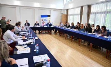 Филипче: Жално е што реформите за ЕУ интеграциите Владата воопшто не ги спроведува