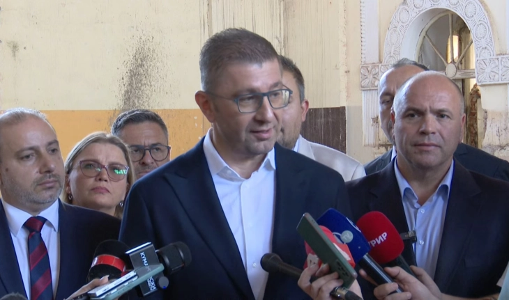 Мицкоски: Опозицијата се занимава со лаги за пожарите, мислејќи дека ќе добие политички поени