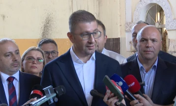 Мицкоски: Опозицијата се занимава со лаги за пожарите, мислејќи дека ќе добие политички поени