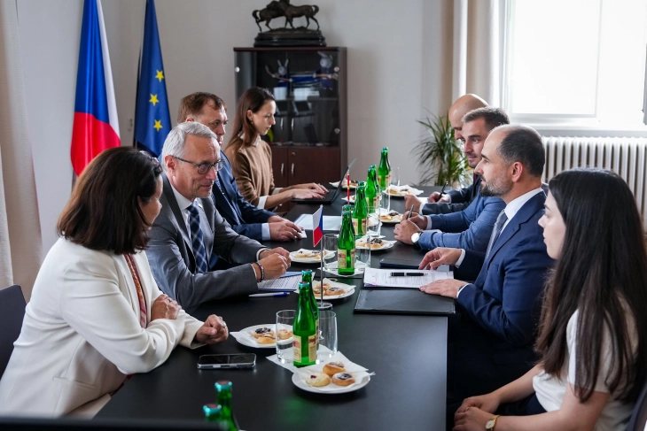 Во Прага средба Муртезани-Дворжак: Спроведување на реформите не е само предуслов за напредок во преговорите за ЕУ туку и фактор за зајакнување на кредибилитетот на евроинтегративен процес