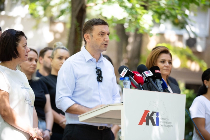 Osmani: Akuzat për koalicion me Levicën janë të dëshpëruara, VLEN tashmë po e përgatit arsyetimin për humbjen