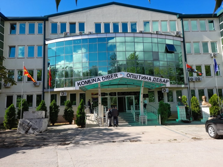 Во општините Дебар и Центар Жупа повеќе гласачи од жители