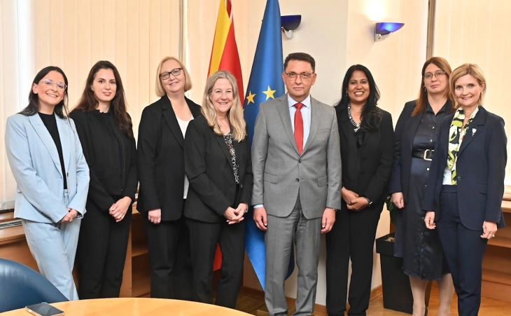 Посета од претставниците на Федералните резерви на Њујорк на Народната банка за зајакнување на меѓународната соработка