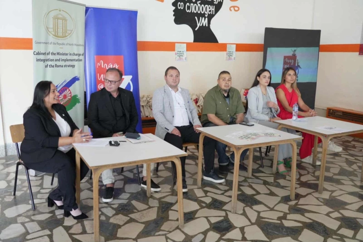 Campaign launched to raise awareness of Roma community about importance of education