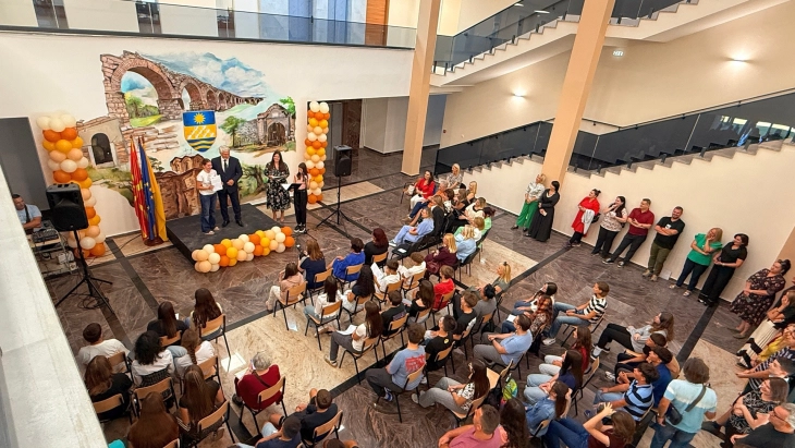 Општина Карпош ги награди најдобрите ученици и спортисти