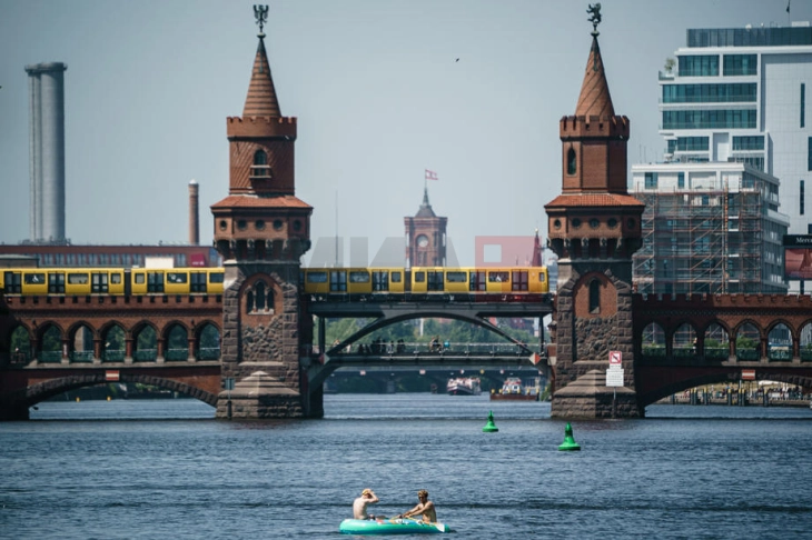 Berlini evakuoi mbi 20.000 persona për shkak të deaktivizimit të dy bombave nga Lufta e Dytë Botërore